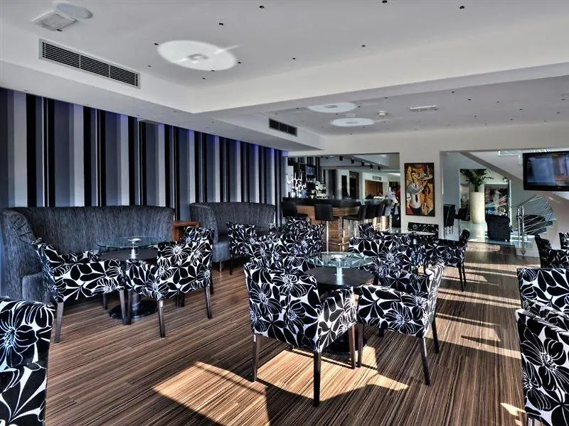 Livadhiotis City Hotel Larnaca Kıbrıs